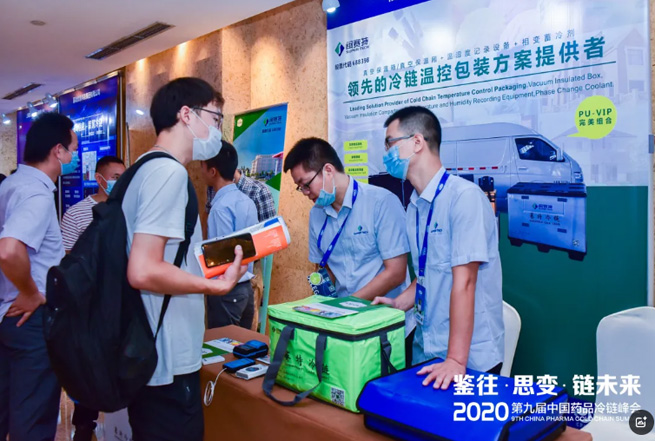 exciting moments at the exhibition 3